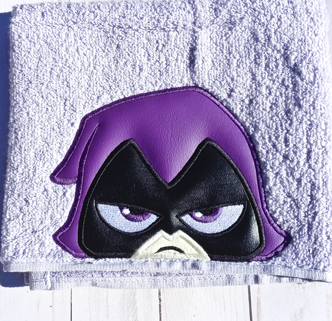 DCC Mystic Hooded Towel