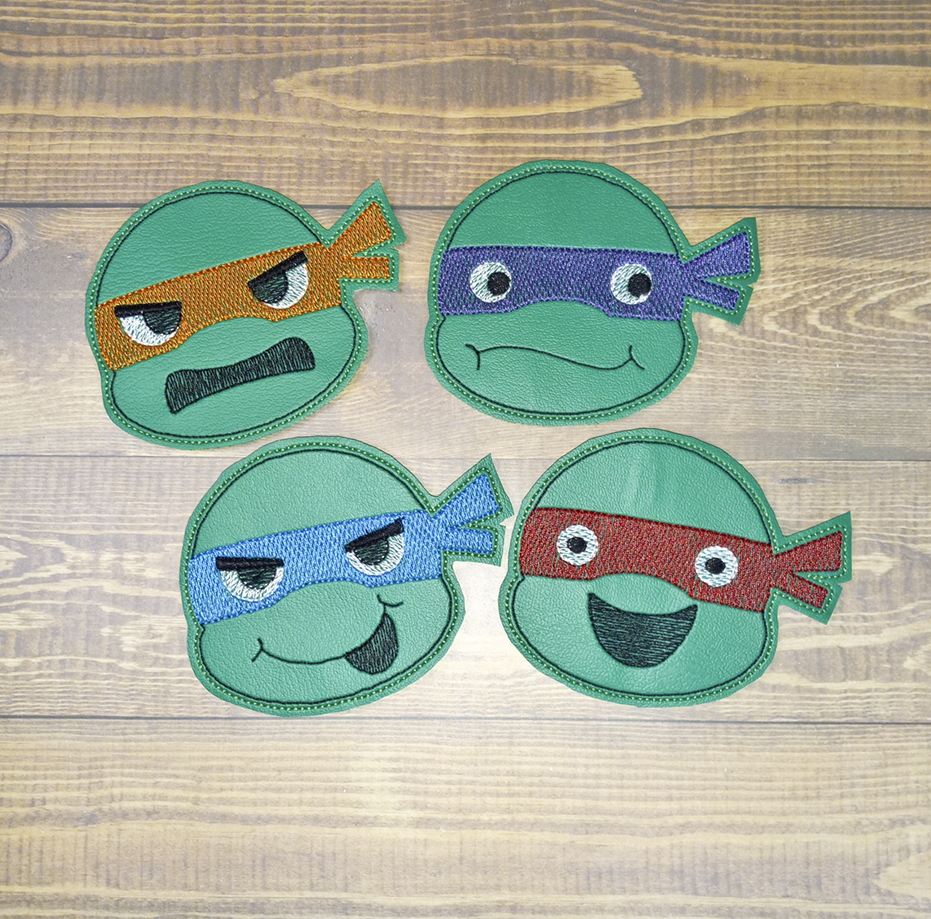 Masked Turtle Faces Wreath Add-on