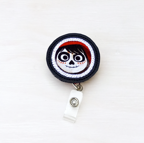 Round Applique Badge Reel