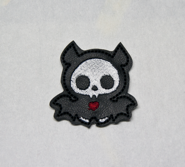 Skeleton Bat Feltie