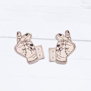 Creepy Snapping Hand Shoe Wings