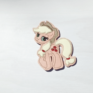 Apple Pony Feltie