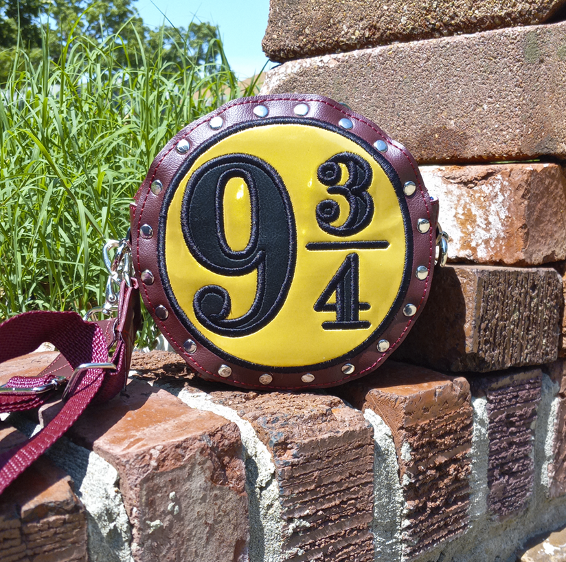 9 3/4 Round Rivet Bag