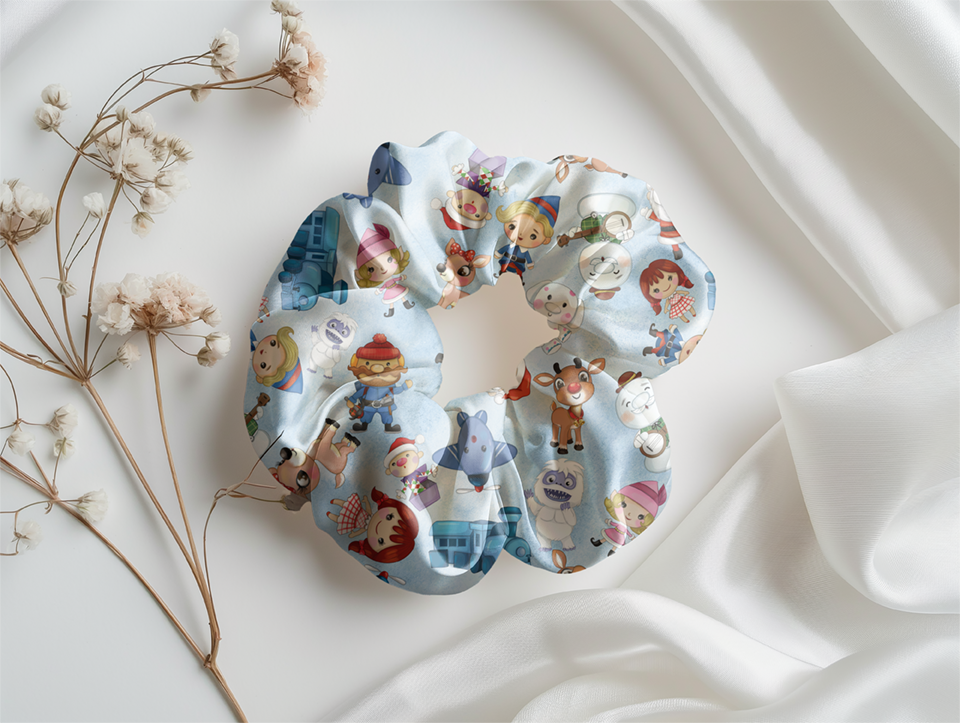 Snow Friends Pattern Scrunchie Mockup