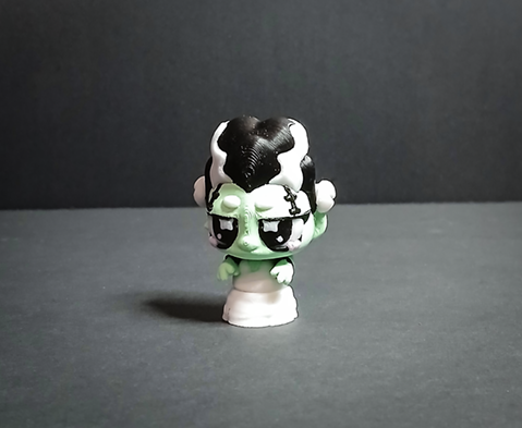 Kawaii Flexi Mrs. Monster
