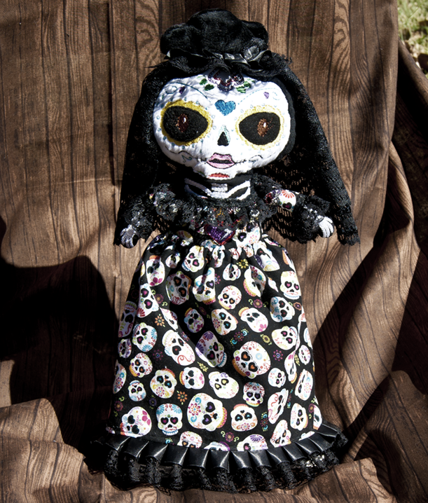 Día de los Muertos Girl Doll