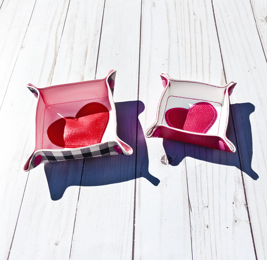 Heart Snap Tray
