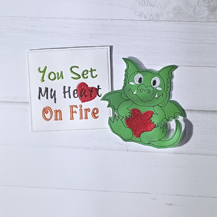 Dragon w/Heart Finger Puppet