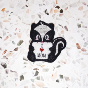 I Love Mom Skunk Finger Puppets