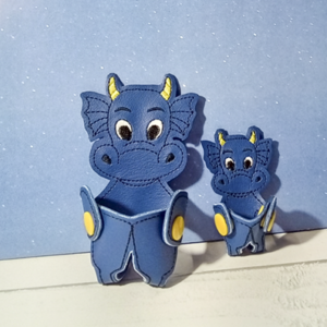 Dragon Snap Treat Hugger