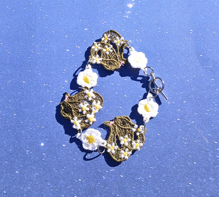 Floral Lace Snake Bracelet