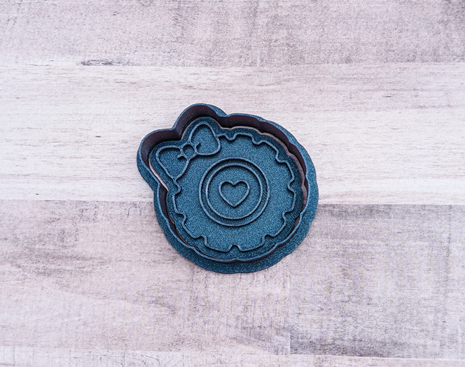 Girly Tire Cookie Cutter & Stamp